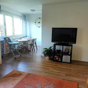 Apartment Schöne Und Gemütliche, BRE